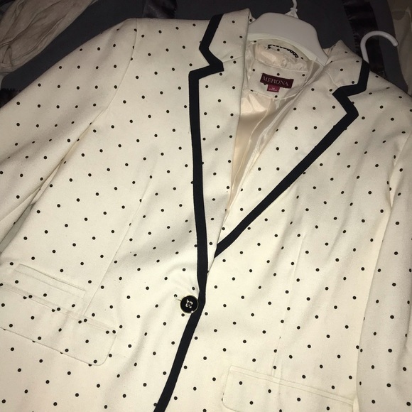 Cute Sexy Blazer - Picture 2 of 3